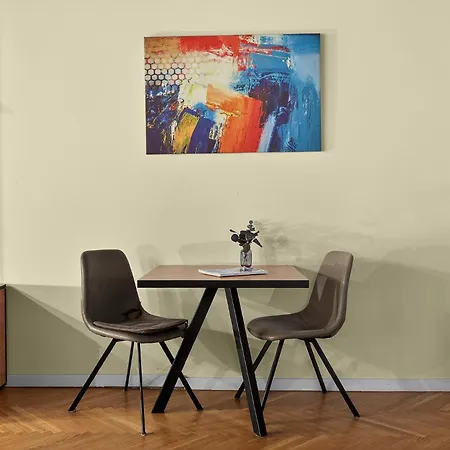 Schloss Haus Boutique מלון בראשוב